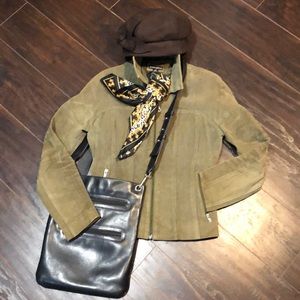 Atmosphere olive green, suede jacket.